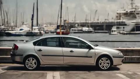 RENAULT LAGUNA II 2.0 16V