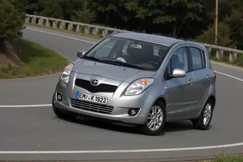 TOYOTA YARIS 1.3