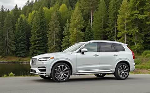 VOLVO XC60 II 2.0 T4
