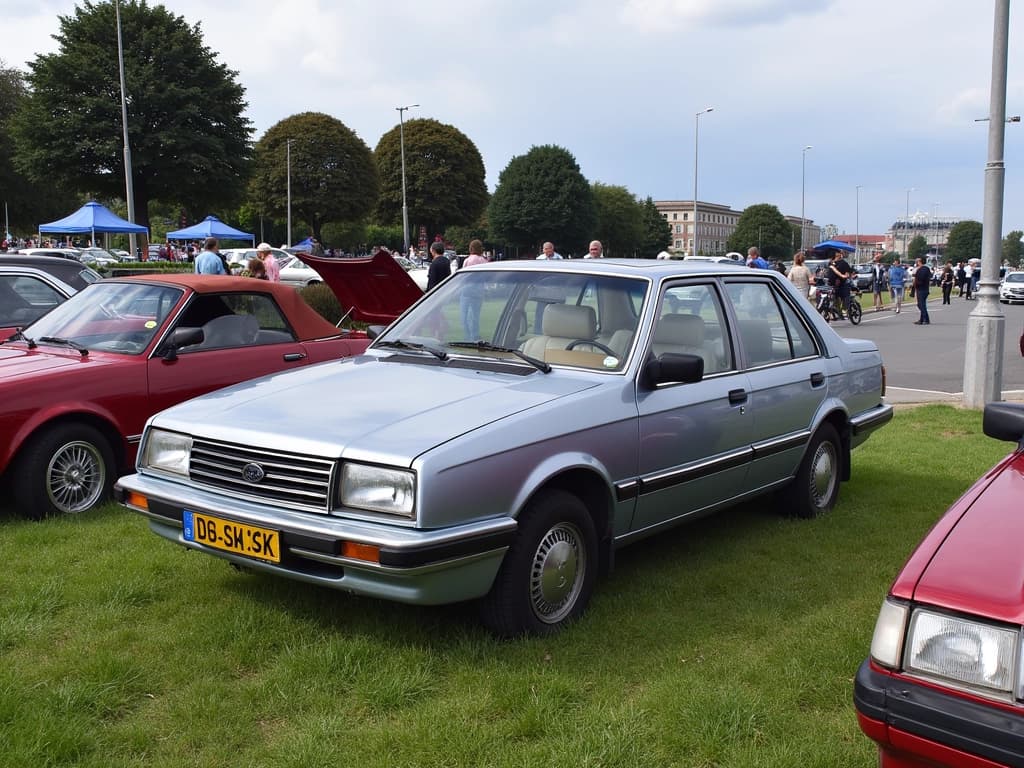 DAIHATSU CHARMANT 1.6