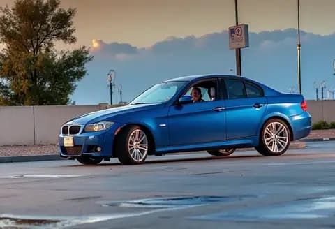 BMW 3-SERIE 320 i