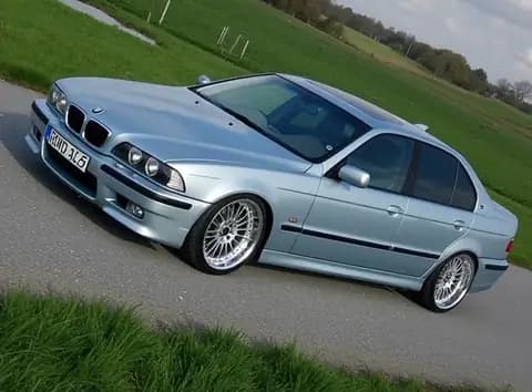 BMW 5-SERIE 540 i
