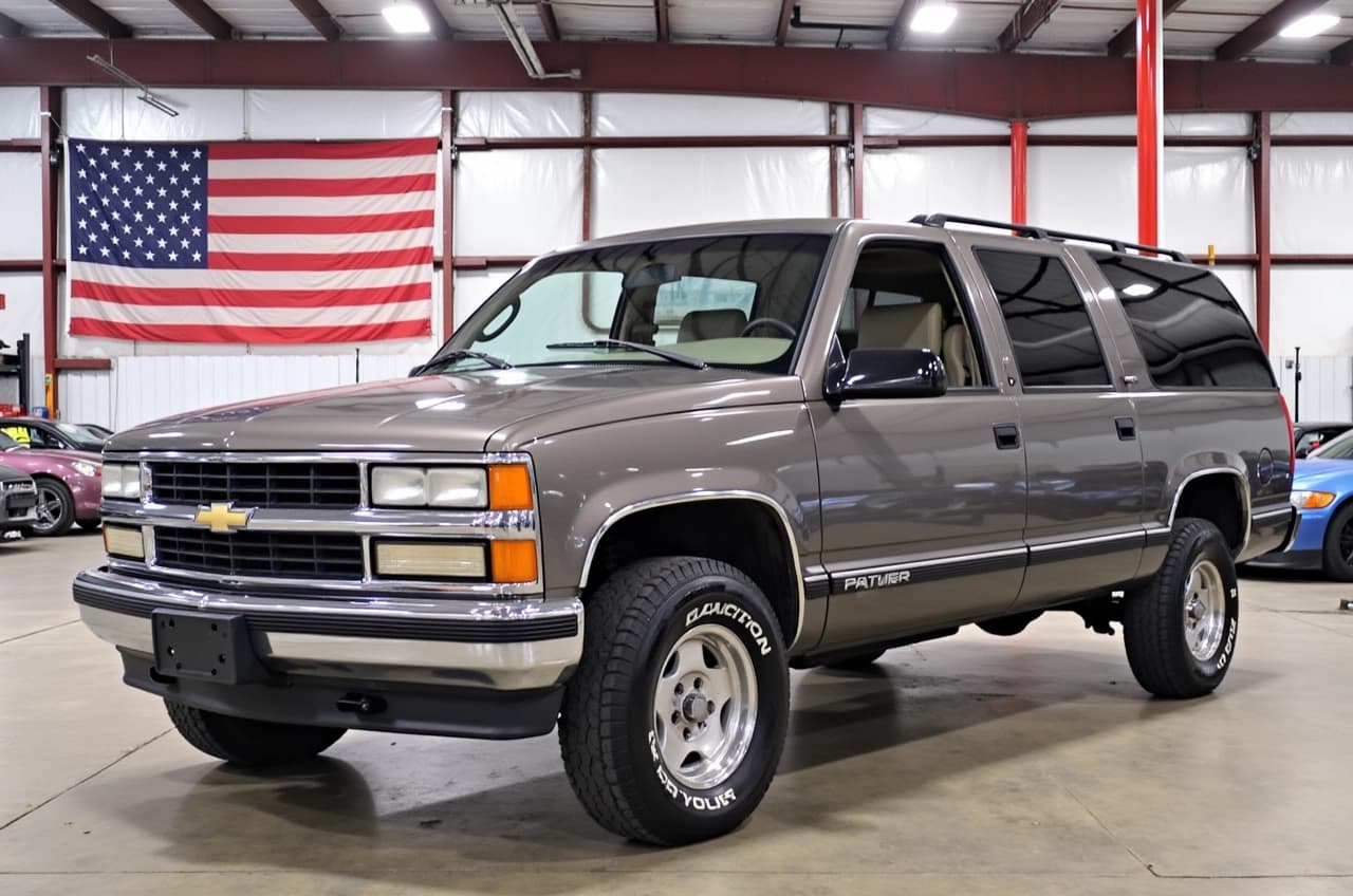 CHEVROLET C1500 SUBURBAN 5.7