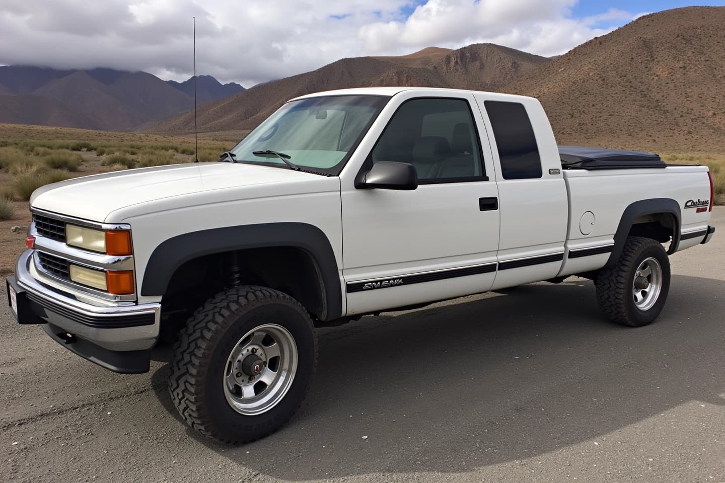 CHEVROLET K2500 STANDARD CAB 6.5 D 4WD