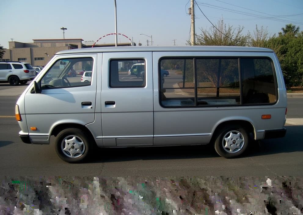 ISUZU MIDI VAN 2